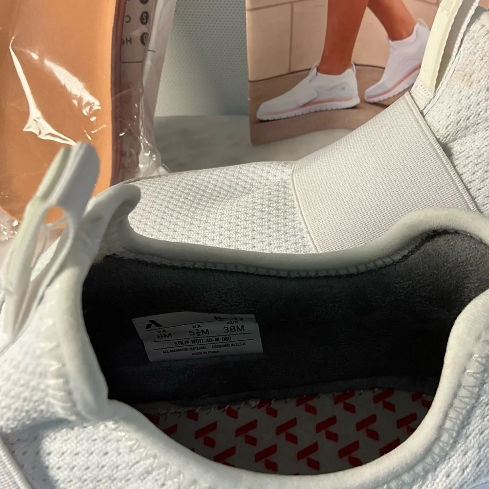 Anodyne Sneaker Size 8 NEW Athletic Sport Sprinter/Sneaker.